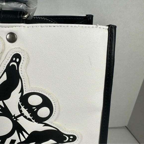 Loungefly Disney The Nightmare Before Christmas Heart Logo Set - Picture 2 of 10